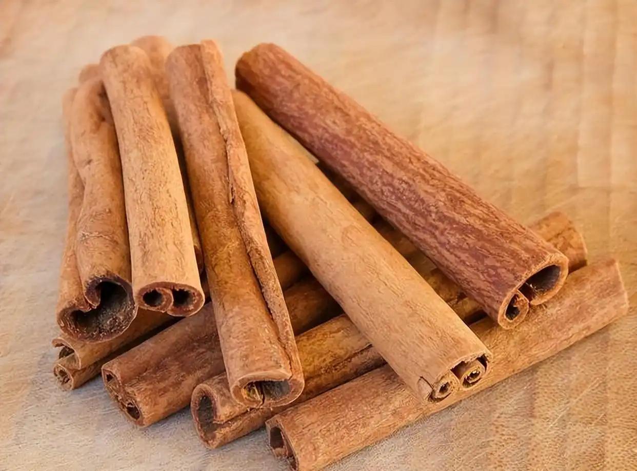 重庆掌邦揭秘：重庆火锅底料中桂皮的作用